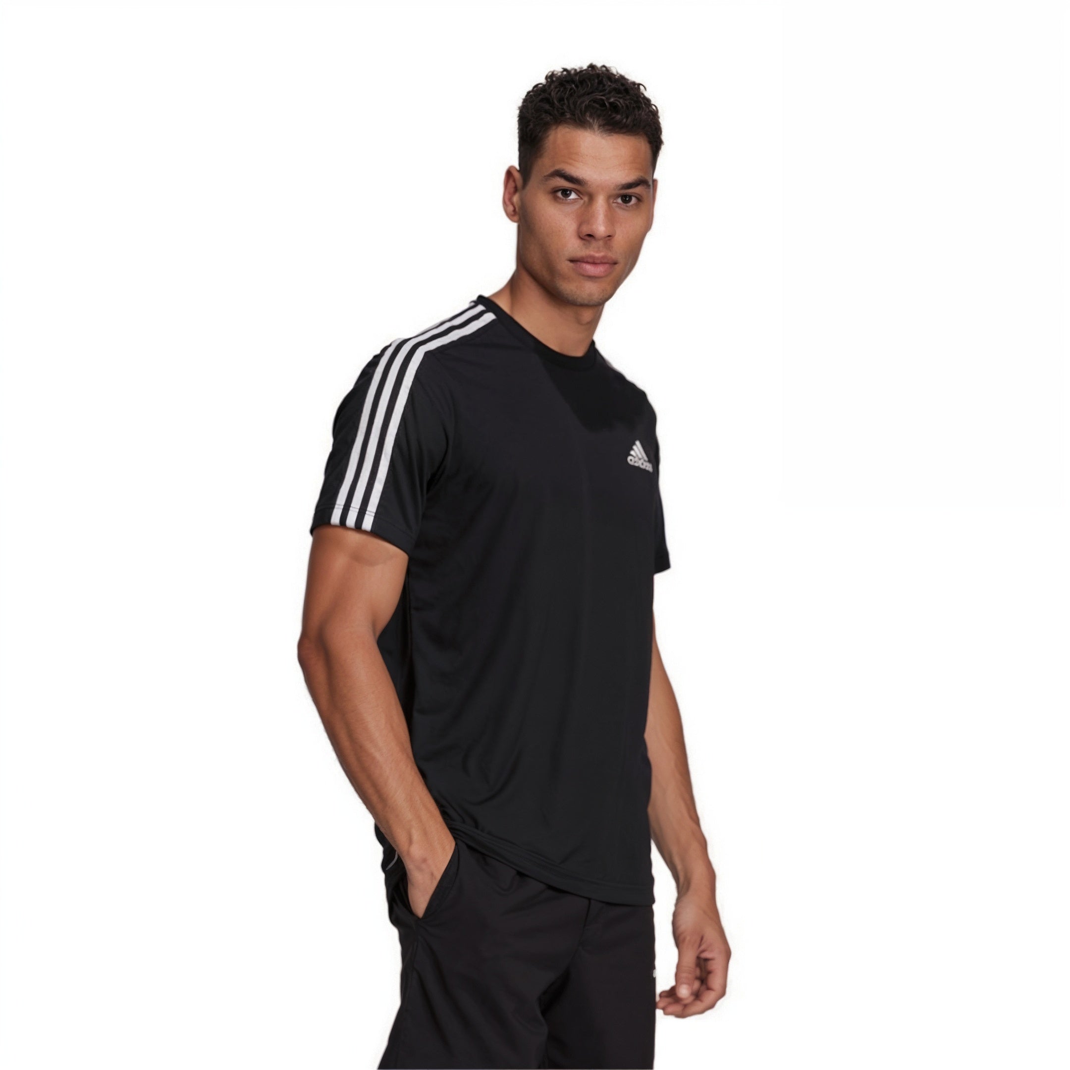 Adidas Essentials 3-Streifen-Trainingsshirt (Kaufen Sie 1 und erhalten Sie 3 gratis)